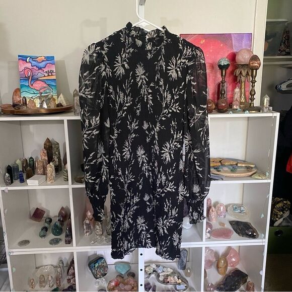 DYNAMITE Bodycon chiffon sleeve dress Ba&sh floral print above knee - Picture 2 of 4